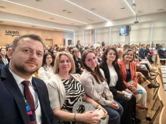 Uczennice z Iwkowej wyróżnione w Małopolskim Programie Wspierania Uczniów