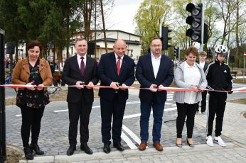 Otwarcie miasteczka rowerowego  przy Szkole Podstawowej w Kątach