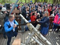 Inauguracja Letniego Sezonu Turystycznego w Małopolsce - Otwarcie wieży widokowej w Iwkowej